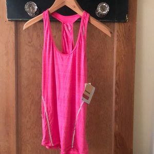NWT Reebok slim sport tank
